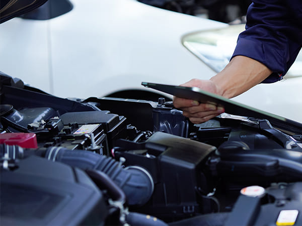 How to Spot Engine Problems Early
